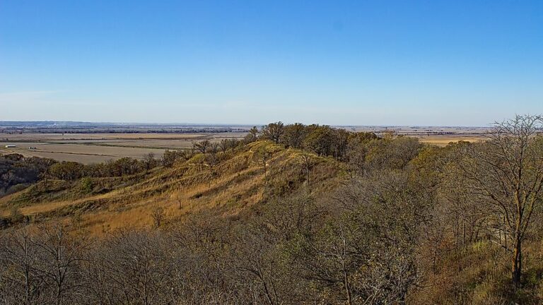 Discovering Iowa's Stunning Natural Landmarks