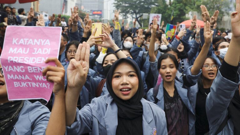 Indonesian Students Call for Action on Wildfires and Inflation Challenges Indonesian Students Call For Action On Wildfires And Inflation Challenges